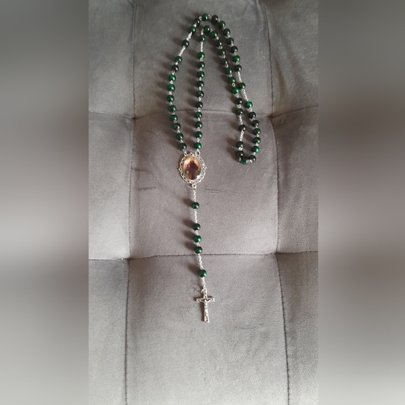 Green and Silver Classic Saint Francis Elegant Design Rosary Catholic Religious - Picture 1 of 6